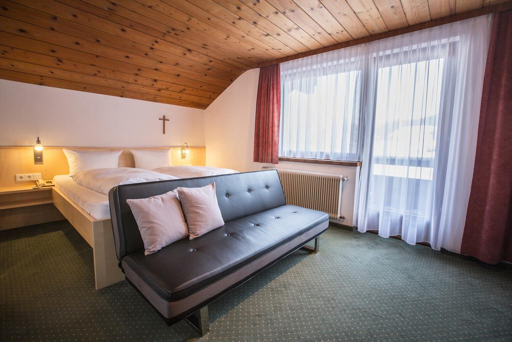 Gaestehaus-Pension Barbara Andelsbuch Szoba fotó