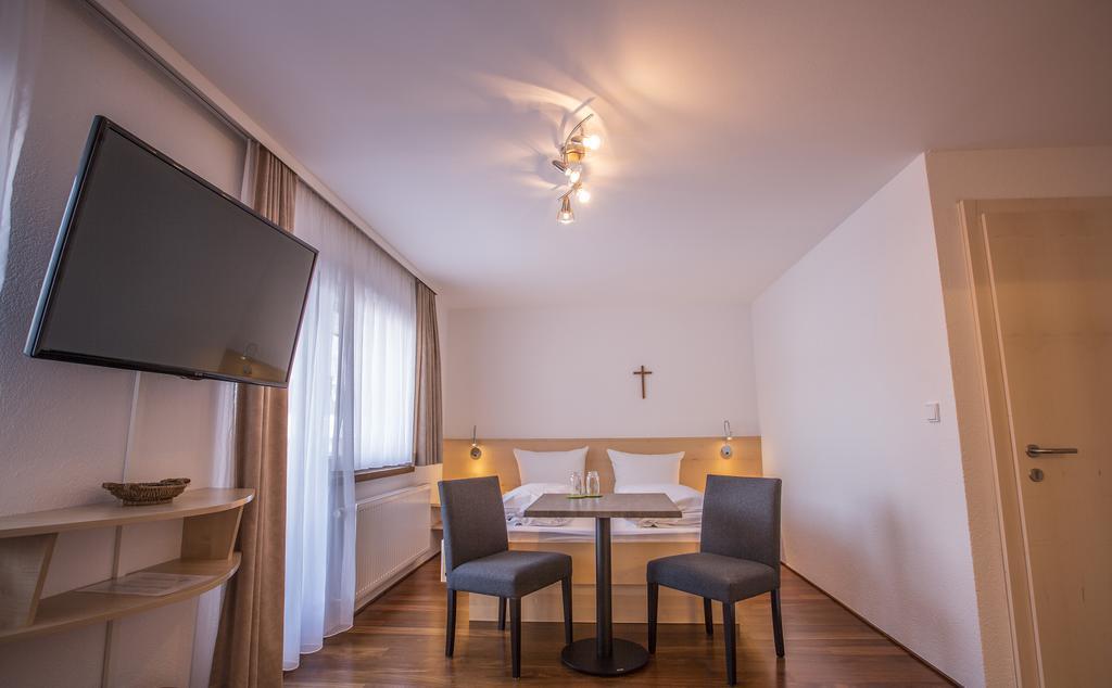 Gaestehaus-Pension Barbara Andelsbuch Szoba fotó