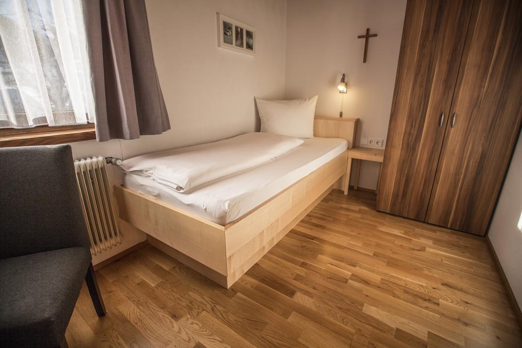 Gaestehaus-Pension Barbara Andelsbuch Szoba fotó